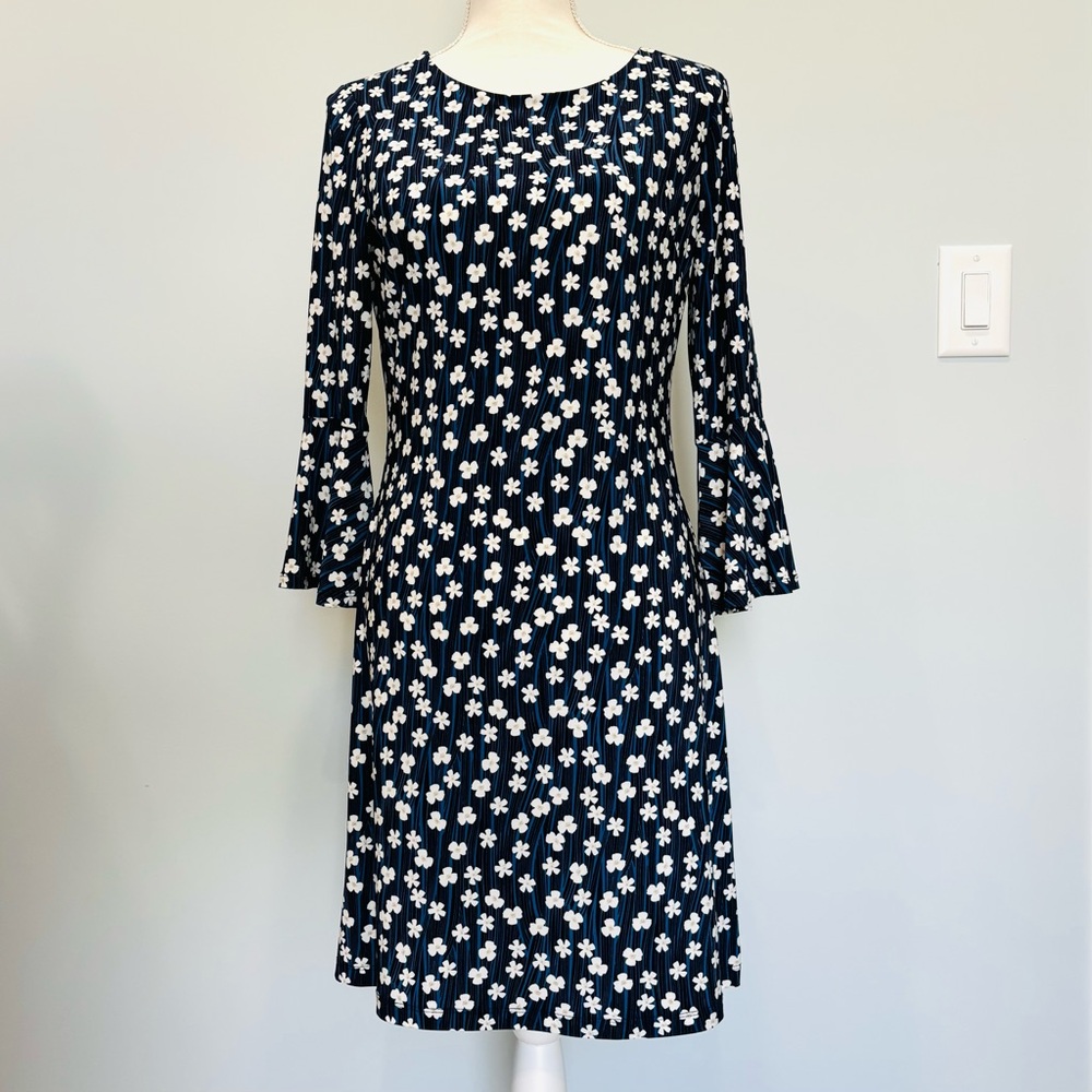 Tommy Hilfiger Blue White Floral Flower Bell Flare Long Sleeve Size 6